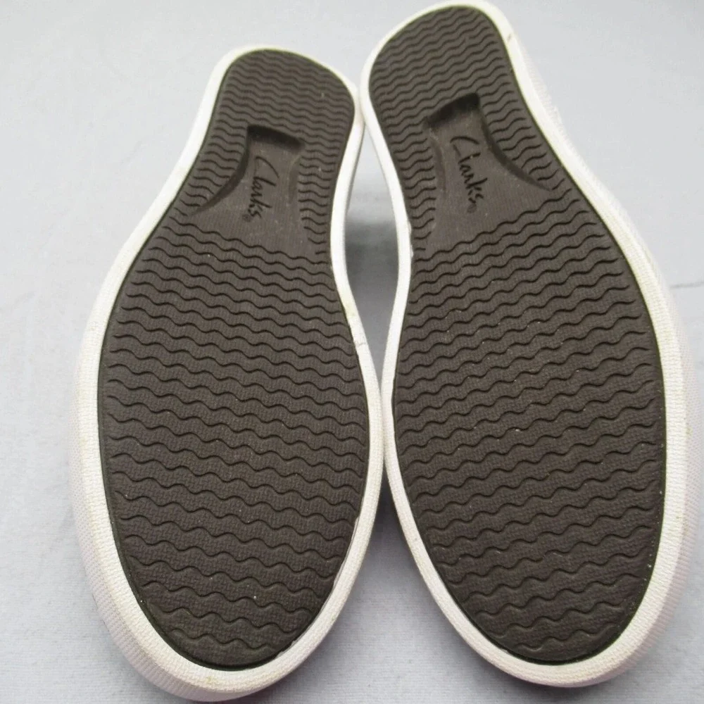 Clarks Shoes Womens 7 M Snake Print Twin Gore Slip On Comfort Casual Sneakers